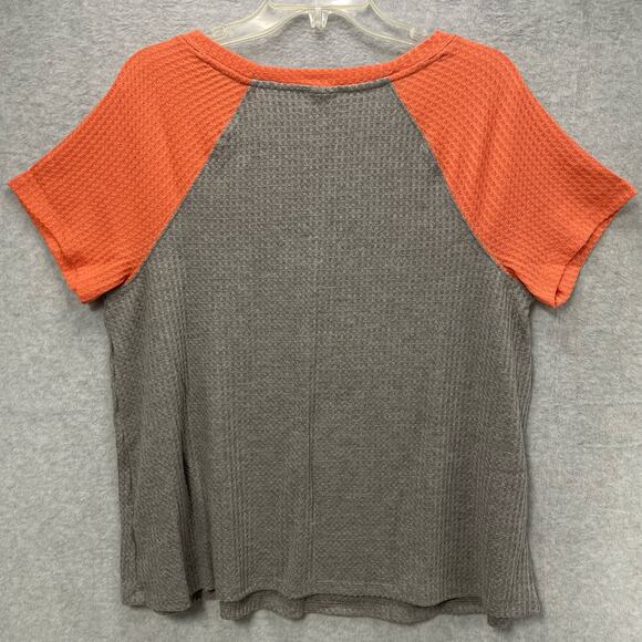 NEW Torrid Grateful Grey and Hot Coral Waffle Knit Tee Size 0/Large - Picture 3 of 6